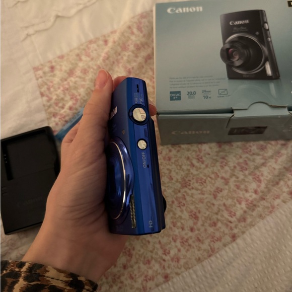 Canon PowerShot ELPH 150 IS Digital camera - Picture 4 of 6